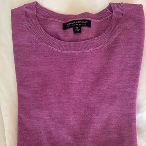 Beautiful extra fine merino muted fuchsia sweater.